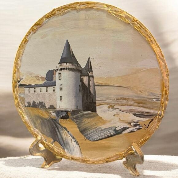 Mini Handmade Circle Paintings and Collage Framed w/ Gold Colored Edges - Picture 4 of 10